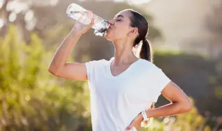7 доказани ползи за здравето от пиенето на много вода
