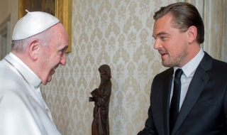 Ди Каприо поздрави папата на италиански