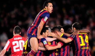ФИФА отмени забраната за трансфери на Барселона