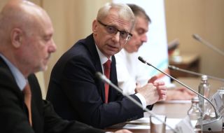 Тагарев и Ефтимов са в делегацията на Денков за срещата на НАТО във Вилнюс