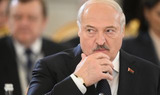 Лукашенко проведе разговори с Путин и Назарбаев