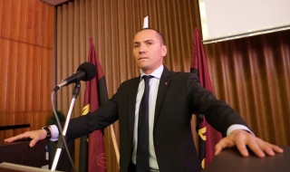 Джамбазки дава ДОСТ на главния прокурор