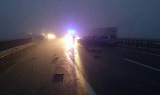 Обърнат тир блокира движението на АМ „Тракия” при 189 км в посока София