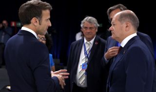 Олаф Шолц ще има работна вечеря с Еманюел Макрон в Париж в понеделник 