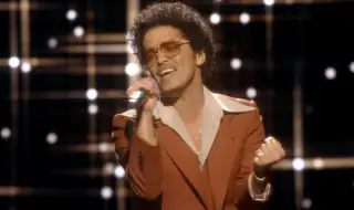 След 13 г. новият албум на Бруно Марс дебютира на първо място в класацията на „Билборд“