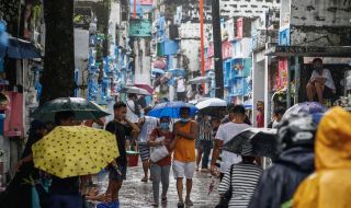 Наводнения и свлачища във Филипините взеха 132 жертви; 2,4 милиона души са засегнати 