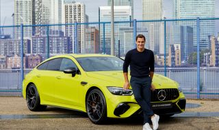 Продават специалния Mercedes на Роджър Федерер