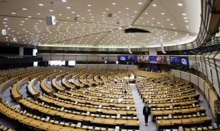 Политико: Резолюцията за България подкопава позицията на ЕНП за върховенството на закона