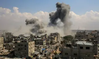 Жителите на Газа прибягват до горене на врати, за да готвят