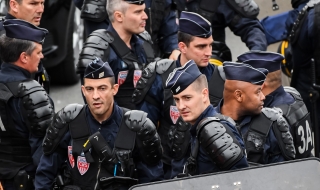 11 германски депутати вече ходят с охрана