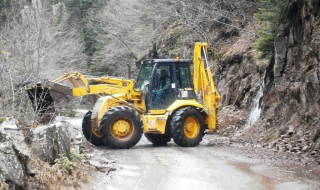 Разчистиха свлачището Смолян-Мугла
