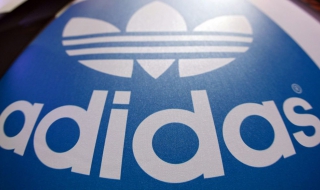 "Адидас" затваря последната си фабрика в Китай