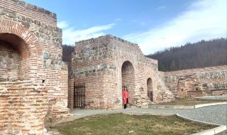 Херо Мустафа посети крепостта "Траянови врата"