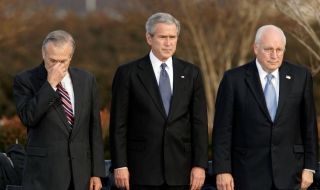 Джордж Буш-старши: Бившият US вицепрезидент е задник