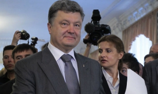 Мажоритарният вот носи победата на Петро Порошенко в Украйна