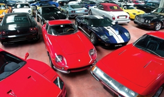 Конфискувана мафиотска колекция от 430 коли отива на търг