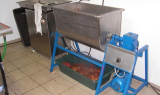 Разкриха нелегална преработка на месо