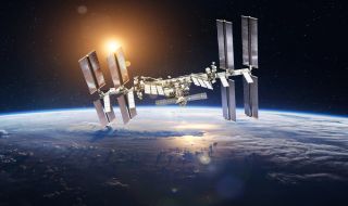 По време на ремонт на МКС: Астронавти изпуснаха чанта с инструменти в Космоса, вижда се и от Земята (ВИДЕО)