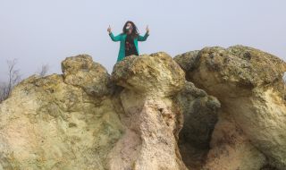 Херо Мустафа посети природния феномен Каменните гъби