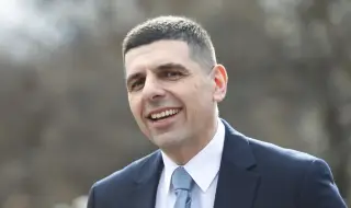 Ивайло Мирчев преди заседанието на ПП-ДБ: Важно е да останем заедно