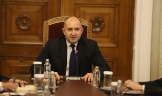 Румен Радев "притиска" парламента  за бюджета