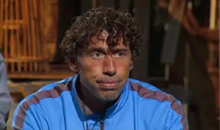 Невиждано: Чикагото избяга от Арената на "Игри на волята", за да се облекчи (ВИДЕО)