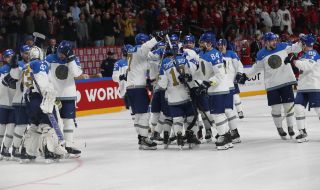 Казахстан победи Норвегия с дузпи на Световното първенство по хокей на лед