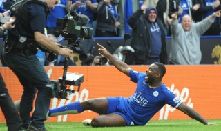 Лестър все по-близо до титлата в Англия