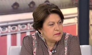 Правителството е сведено до разпределител на обществени поръчки