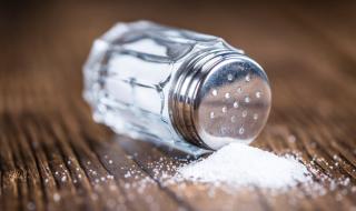 Какво става с тялото ни, когато намалим солта? (ВИДЕО)