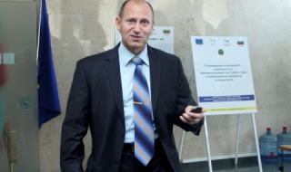 Съдът върна на работа уволнен заради нападението над Доган