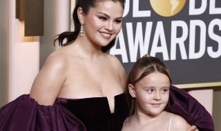 Селена Гомес показа как лови риба със семейството си (СНИМКИ)