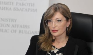 Захариева: Няма юрист, който да отрече, че решението за мораториум е противоконституционно и незаконно