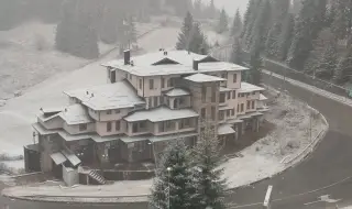 The first snow covered the high parts in Smolyansko 