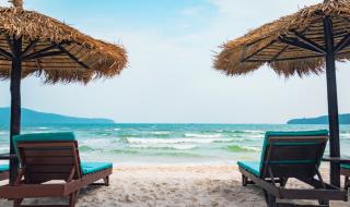 По гръцките плажове не достигат чадъри и шезлонги