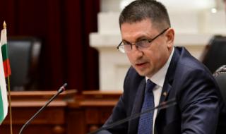 Вътрешният министър ще преговаря със синдикатите за заплатите във ведомството