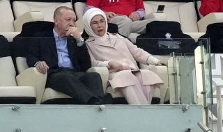 Първата дама на Турция отстоява правата на жените
