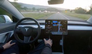 Най-новият автопилот на Tesla FSDbeta v9 Pure Vision в реална обстановка (ВИДЕО)