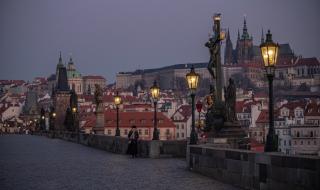 Чехия постепенно ще отваря магазини и ресторанти