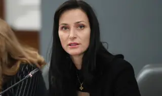 Мария Габриел:  Необходимо е коалиционното споразумение да се спазва