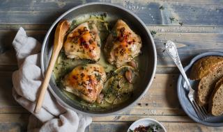 Рецепта за вечеря: Пиле с винен сос