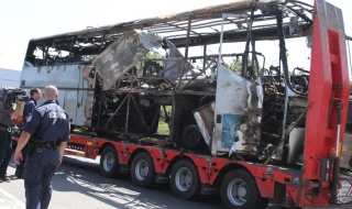 Взривяват два автобуса край Ихтиман