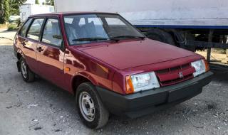 Продава се чисто нова 27-годишна Лада