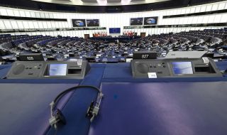 ЕС настоява за решение на въпроса с данъците