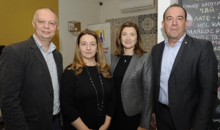Намалява консумацията на алкохол сред децата