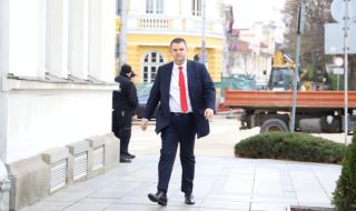 Пеевски: Не подкрепяме кабинета като състав, а само конституционната реформа