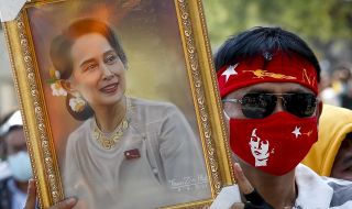 Възходът и падението на Аун Сан Су Чжи
