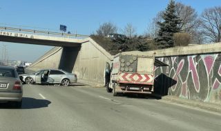 Километрично задръстване на Околовръстното шосе в София заради катастрофа