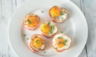 Рецепта на деня: Яйца с бекон на фурна
