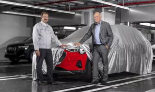 Първото серийно Audi на батерии слезе от конвейера